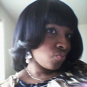 Meet your Posher, Ebony